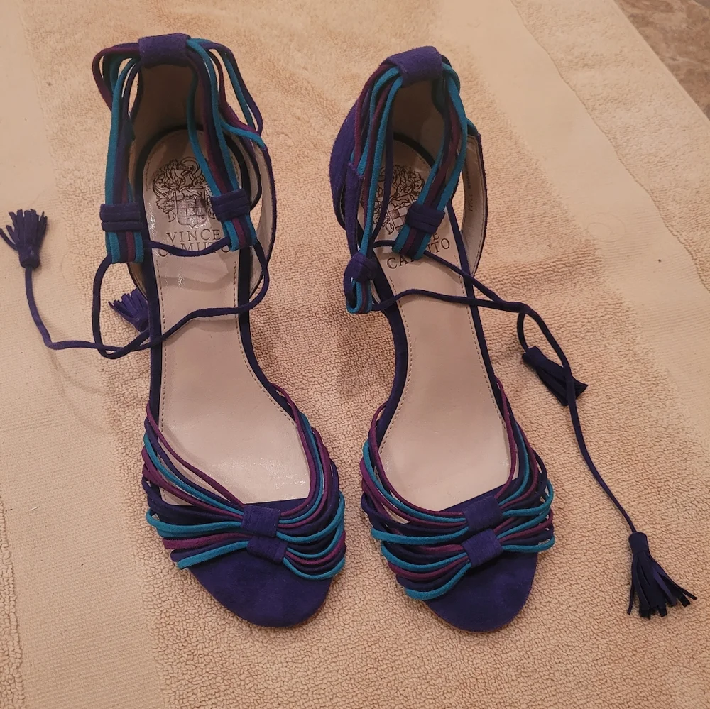 Vince Camuto Strappy heels - Picture 2 of 8